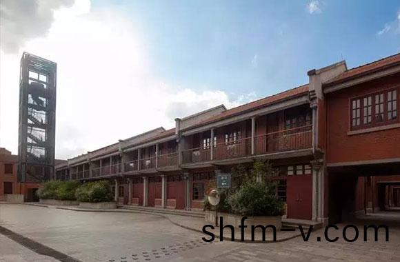 建業(ye)裏
